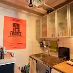 Charming Studio Close To Republique